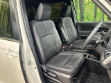 運転席シート廻りは使用感も少なく、良好な状態となっています。丁寧に使われていたことがよくわかりますね。