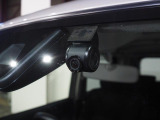 ドライブレコーダーが装備されています。録画した映像はこの車両に装備のカーナビでも再生が可能です。