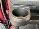 掘り込み式インパネカップホルダー