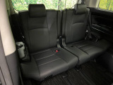 3列目シートはもちろん状態良好☆大人でもゆったりと座って頂けますので、大人数でのお出かけもラクラクです♪ご家族で、気の知れた仲間で、ドライブに行くのが楽しみですね♪