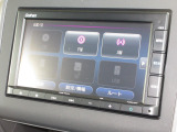 ナビゲーションはギャザズメモリーナビ(VXM-215Ci)を装着しております。AM、FM、CD、Bluetoothがご使用いただけます。初めて訪れた場所でも安心ですね!