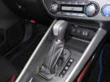 フロアシフトのオートマチックトランスミッションです。