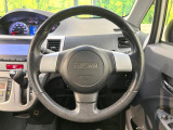 ステアリングも使用感が少なく、きれいな状態となっております♪
