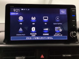Honda CONNECTを使用してさまざまな情報にアクセスできるHonda純正ナビゲーション。快適な操作性で、使える機能が満載です。