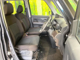 運転席シート廻りは使用感も少なく、良好な状態となっています。前オーナー様が丁寧に使っていたことがよくわかりますね。