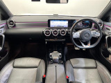 CLAクラス CLA200d AMGライン 本革シート サンルーフ