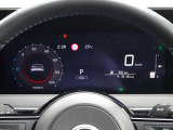 【メーターパネル】素早く車の情報が読み取れる、視認性に優れたシンプルなデザインのメーターパネルです。