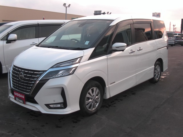 セレナ 2.0 ハイウェイスターV 4WD 