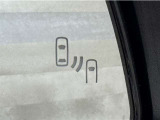 車線変更時の後方確認をアシストしてくれるブラインドスポットモニター!ドアミラーの死角を検知してくれるから車線変更もスムーズです。