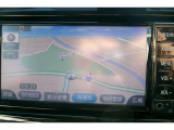 純正7インチSDナビを装備。操作もしやすいお手頃なナビです。