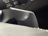 【パドルシフト(AT車)】MT車と同じように好きなギアで走ることができます!ステアリングから手を離さずに指先だけでシフト操作ができ、よりスポーティな走りをお楽しみいただけます。