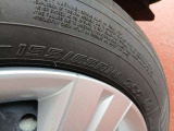タイヤサイズは155/65R14になります☆