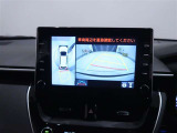 パノラミックビューモニター付きです。車両を上から見たような映像をディスプレイオーディオ画面に表示。運転席からの目視だけでは見にくい、車両周辺の状況をリアルタイムでしっかり確認できます。