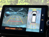 【パノラミックビューモニター】専用のカメラにより、上から見下ろしたような視点で360度クルマの周囲を確認することができます☆死角部分も確認しやすく、狭い場所での切り返しや駐車もスムーズに行えます。