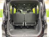 普段のお買い物や通勤、送迎等に十分な荷室スペースを確保しております。セカンドシートを倒すと、大きな荷物の積載も可能です♪