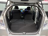 後列を収納すれば大型トランクに早変わり!段差も出来ず荷物の積み込みもラクラク♪