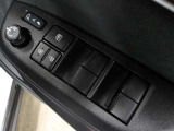 全席オートパワーウィンドウ☆窓の全閉全開が自動で出来るので便利ですよ♪