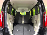 普段のお買い物や通勤、送迎等に十分な荷室スペースを確保しております。セカンドシートを倒すと、大きな荷物の積載も可能です♪