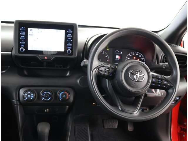 トヨタ ヤリス 1.5 X の中古車詳細 (17,000km, レッド, 大阪府, 105万