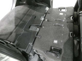 後席シート倒してフラットにした状態です