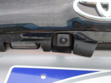 バックカメラが付いているので後方確認が非常にしやすいです。今や運転初心者も熟練者も必須装備!ついていて損はないですね♪