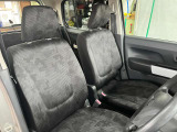 運転席シート廻りは使用感も少なく、良好な状態です♪