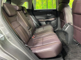 後部座席も気になるようなキズ・汚れやへたり等、大きなダメージはなく、良好な状態です。