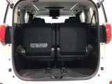 ワゴンならではの広々としたラゲージスペースを備えています。ライフスタイルに合わせていろいろな物を積み込めます!