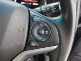 Hondaセンシングの機能のひとつ、アダプティブクルーズコントロール付!アクセルから足を離しても設定したスピードと前車との車間を保ち走行してくれます!車線維持もアシスト☆高速道路で疲労軽減ですね☆