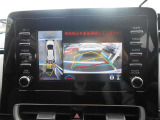 パノラマビューモニターで車庫入れも安心です。