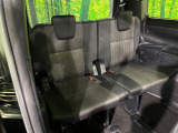 3列目シートはもちろん状態良好☆大人でもゆったりと座って頂けますので、大人数でのお出かけもラクラクです♪ご家族で、気の知れた仲間で、ドライブに行くのが楽しみですね♪