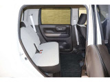 2列目シートも足元はゆったりしており快適にお座り頂けます!チャイルドシートの取り付けにも対応しており、後部座席にお乗りの方も楽しく広々と使用できます!!