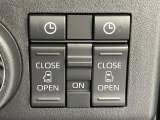【両側パワースライドドア】スマートキーや運転席のスイッチで後席両側スライドドアの開閉が可能♪電動だから力を入れてドアを開ける必要が無く、小さなお子様でも簡単に開け閉めでき快適です♪