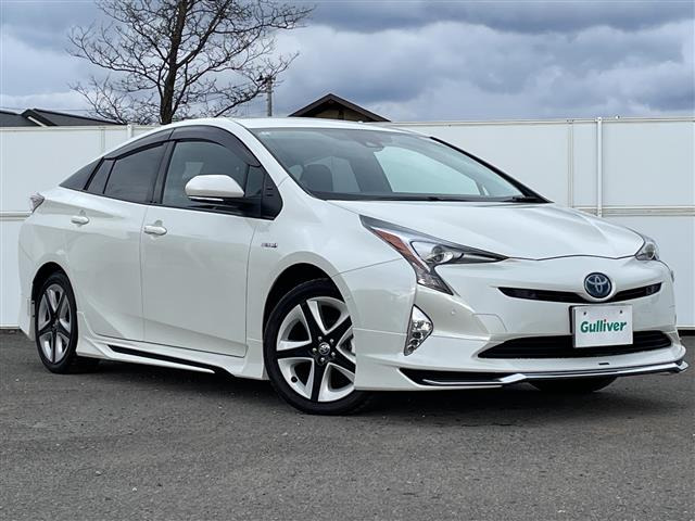 プリウス 1.8 A プレミアム ツーリングセレクション 4WD 本革シート