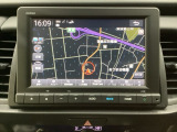 ワイド画面のナビゲーションはフルセグTV、インターナビ対応のGathers純正メモリーナビを搭載しています。Bluetoothオーディオ機能がありますので、スマートフォンなどの音楽も再生できます。