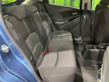後部座席も気になるようなキズ・汚れやへたり等、大きなダメージはなく、良好な状態です。
