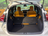 後席を格納すると、これだけの広さが!シーンに合わせたシートアレンジで、大きな荷物も積むことが出来ます♪