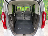 普段のお買い物や通勤、送迎等に十分な荷室スペースを確保しております。セカンドシートを倒すと、大きな荷物の積載も可能です♪