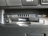 ETC車載機です。高速・有料道路の料金をキャッシュレスでスムーズに通過できます。