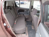 後部座席も気になるようなキズ・汚れやへたり等、大きなダメージはなく、良好な状態です。しっかりとクリーニング整備をしご納車いたします。