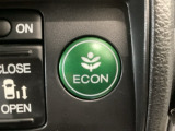 ★ECONスイッチ★ エコドライブを加速しよう!スイッチをONにすると、運転の仕方によるロスを抑え込み燃費をよくするようクルマが頑張ります(*^ー^*)燃費向上にチャレンジ♪