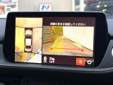 【360&deg;ビューモニター】専用のカメラにより、上から見下ろしたような視点で360度クルマの周囲を確認することができます☆死角部分も確認しやすく、狭い場所での切り返しや駐車もスムーズに行えます。