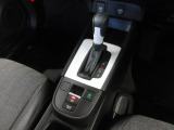 扱いやすい位置に配置されたフロアオートマチックです☆CVTを採用で滑らかでスムーズな走りが楽しめますよ♪