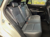後部座席も気になるようなキズ・汚れやへたり等、大きなダメージはなく、良好な状態です。