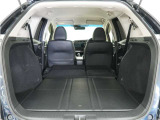 2列目シートを倒すことで、大変広いラゲッジスペースとなります。大きな荷物を積んだりと様々な用途にご利用いただけます。