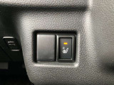 運転席にはシートヒーター機能付き!直ぐに暖かくなる為、真冬の寒い朝一には重宝される嬉しいアイテムです!