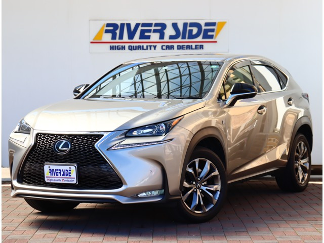 NX 200t Fスポーツ 4WD 黒赤本革エアーメモリパワーシート