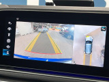 ●360℃アラウンドビューモニター+バックカメラ『まるで車を上から見渡しているかの如く車両周辺を映し出し、駐車支援をしてくれる便利な機能です!』