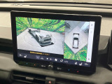 【パノラミックビューモニター】専用のカメラにより、上から見下ろしたような視点で360度クルマの周囲を確認することができます☆死角部分も確認しやすく、狭い場所での切り返しや駐車もスムーズに行えます。