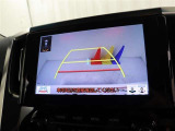 <バックモニター>カラーバックガイドモニター装着車は後退時の強い味方です♪車庫入れや縦列駐車の際、後退操作の参考になるガイドラインをナビ画面に表示します。後退時には直接後方を確認してくださいね♪